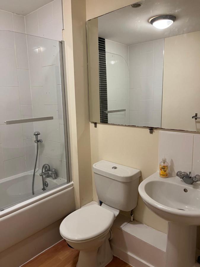 Spacious Two Bedrooms Apartment For Business And Holiday Portsmouth Exterior foto