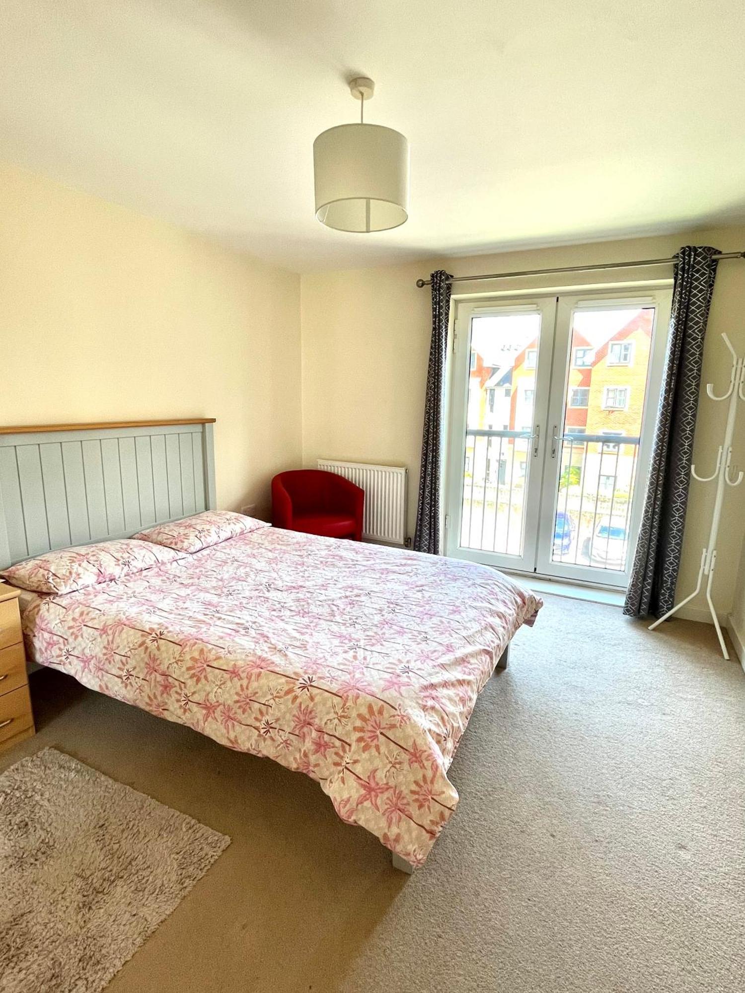 Spacious Two Bedrooms Apartment For Business And Holiday Portsmouth Exterior foto