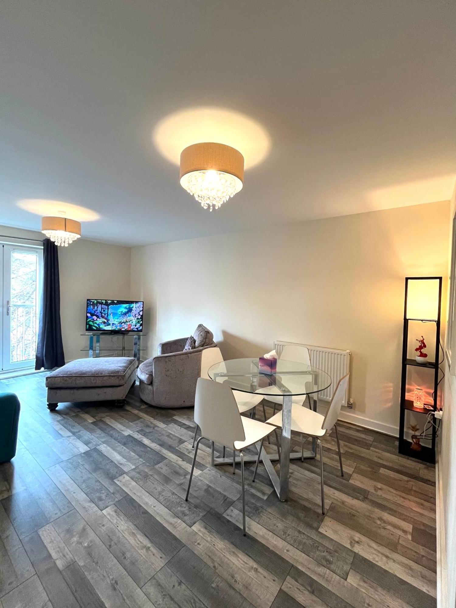 Spacious Two Bedrooms Apartment For Business And Holiday Portsmouth Exterior foto